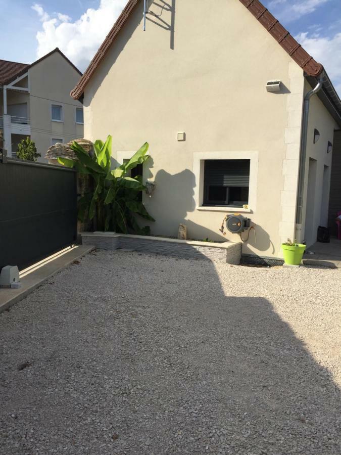 Le Jardin Des Arums Givry  Bagian luar foto